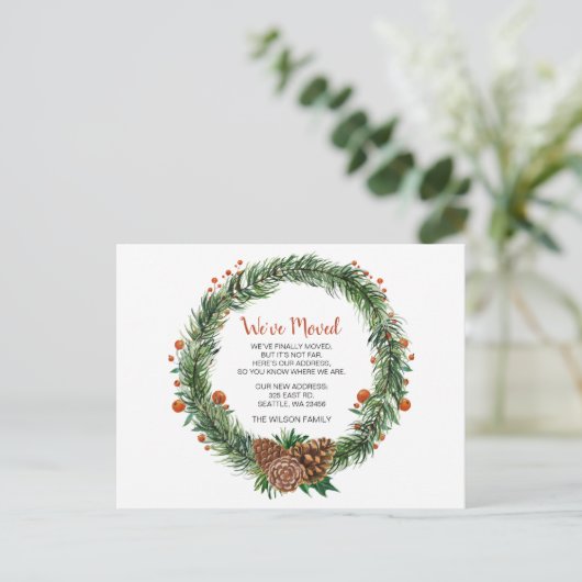 Carte Postale Pine cône Wreath We've Moved Holiday Faire-part (Debout devant)