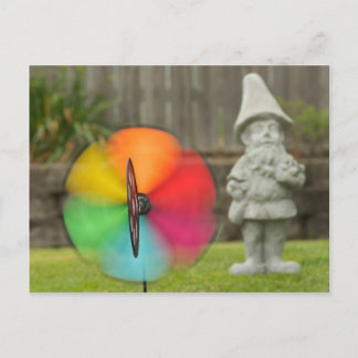 Carte postale Pinwheel et Garden Gnome