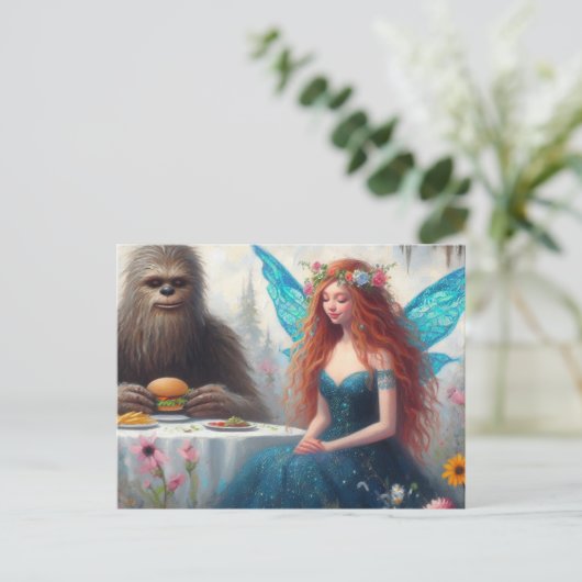 Carte Postale Pique-nique Cheeseburger avec Sasquatch et Fairy (Debout devant)