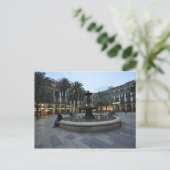 Carte postale Plaça Reial, Barcelone, Espagne (Debout devant)