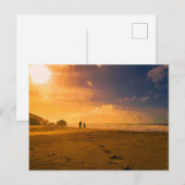Carte Postale Plage au coucher du soleil à l'heure dorée avec de (Devant / Derrière)