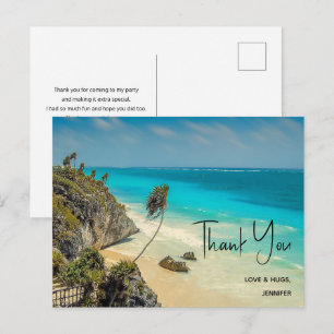 Carte Postale Plage tropicale avec des arbres balayés par le ven