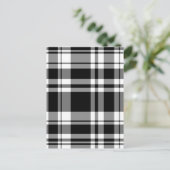 Carte Postale Plaid noir et blanc classique (Debout devant)