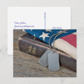 Carte Postale Plaques d'identité militaire sur une Bible avec dr (Devant / Derrière)