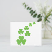 Carte Postale pluie verte shamrock (Debout devant)