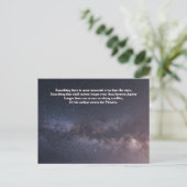 Carte Postale « Plus immortel que les étoiles » Citation Voie la (Debout devant)