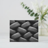 Carte Postale Pneus de voiture noirs (Debout devant)