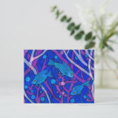 Carte Postale Poisson bleu dans l'algue, Collage de papier d'art (Debout devant)