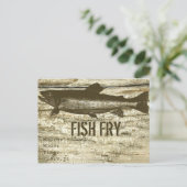 Carte Postale Poisson sur une vieille planche en bois avec des t (Debout devant)