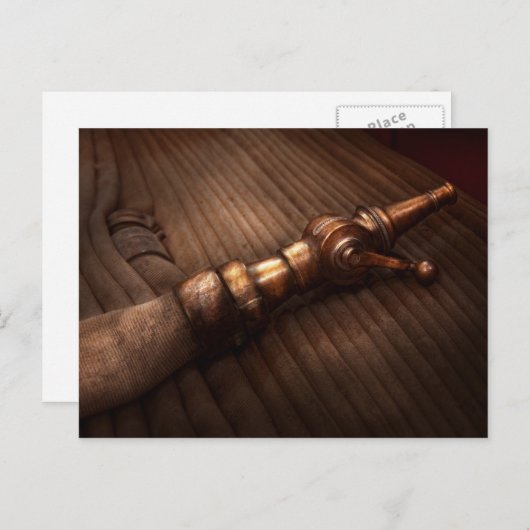 Carte Postale Pompier - C'est poli de pointer (Devant / Derrière)