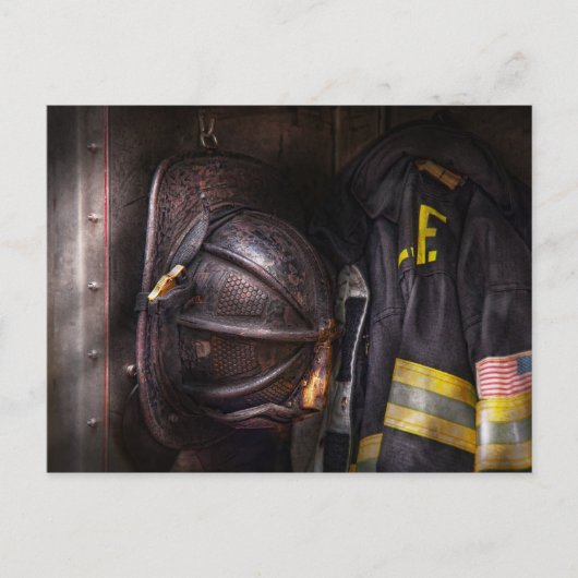 Carte Postale Pompier - Porté et utilisé (Devant)