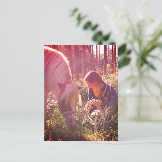 Carte Postale Poney dans les bois (Debout devant)