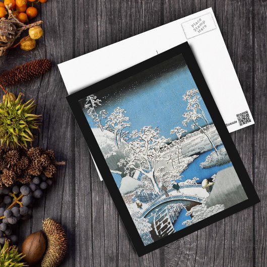Carte postale Pont asiatique et paysage neigeux