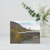 CARTE POSTALE - Pont couvert de la course de miel (Debout devant)