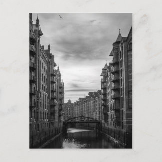 Carte Postale Pont de la rivière Town Storhouse noir et blanc