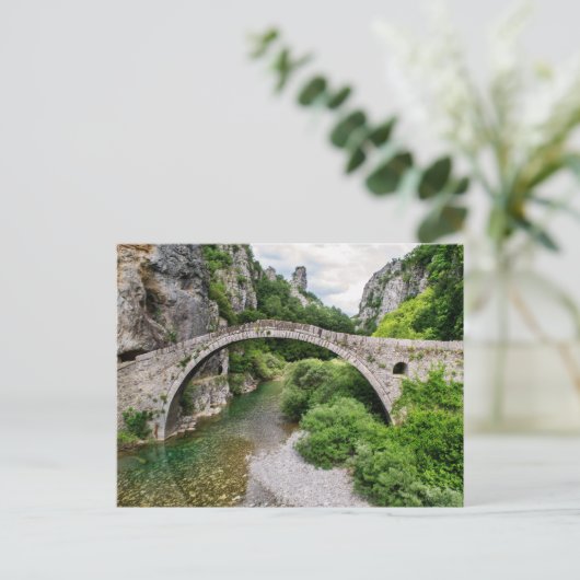Carte Postale Pont de pierre (Debout devant)