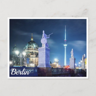 Carte Postale Pont de pierre près de la cathédrale de Berlin en