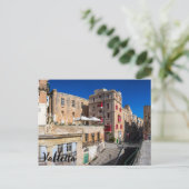 Carte Postale Pont, rue étroite avec escaliers à La Valette (Debout devant)