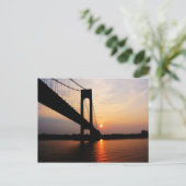 Carte Postale Pont Verrazano à l'aube (Debout devant)