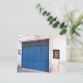 Carte Postale Porte bleue (Debout devant)