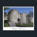 Carte Postale Porte, Boulogne-sur-Mer, France<br><div class="desc">Vue sur la porte de Port Gayole et les remparts médiévaux de Boulogne-sur-mer,  dans le Pas de Calais,  au nord de la France. Jour ensoleillé de printemps avec ciel bleu. Grande carte postale souvenir pour rapporter de bons souvenirs de votre voyage à Boulogne.</div>