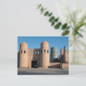 Carte Postale Porte d'Ata Darvaza (Debout devant)