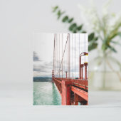 Carte Postale porte dorée-5 (Debout devant)