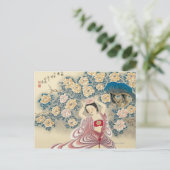 Carte Postale Porter une fleur dans la tête (Debout devant)