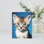 Carte Postale Portrait adorable Kitten avec de beaux yeux bleus (Debout devant)