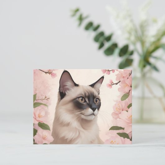 Carte Postale Portrait de chat balinais avec des fleurs épanouie (Debout devant)