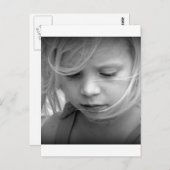 Carte Postale Portrait Fille Visage noir et blanc (Devant / Derrière)