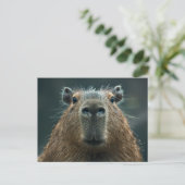 Carte Postale Portrait rapproché d'un capybara (Debout devant)