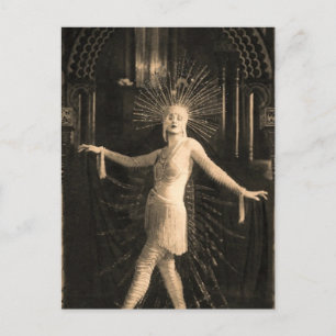 Carte Postale Posing With Starburst Hat