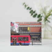Carte Postale Poster y compris le bus rouge de Londres (Debout devant)