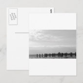 Carte Postale Posts Black and White Sky (Devant / Derrière)