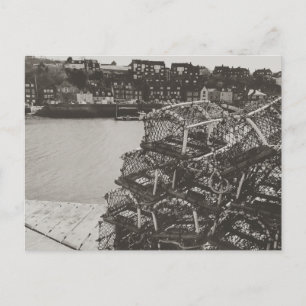 Carte Postale Pots de crabe, port de Whitby, North Yorkshire.