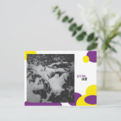 Carte Postale poubelle (Debout devant)