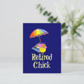Carte Postale Poulet à la retraite - Texte blanc sur fond sombre (Debout devant)