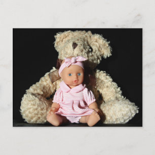 Carte postale poupée et ours en peluche