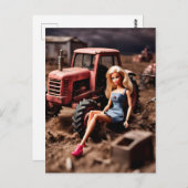 Carte Postale poupée sur une ferme post-apocalyptique (Devant / Derrière)