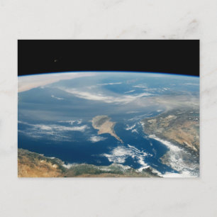 Carte Postale Poussière Sur La Mer Méditerranée Et L'Île Chypre