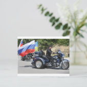 Carte Postale Poutine fait un trike ! (Debout devant)