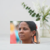 Carte Postale Pow Wow Woman (Debout devant)