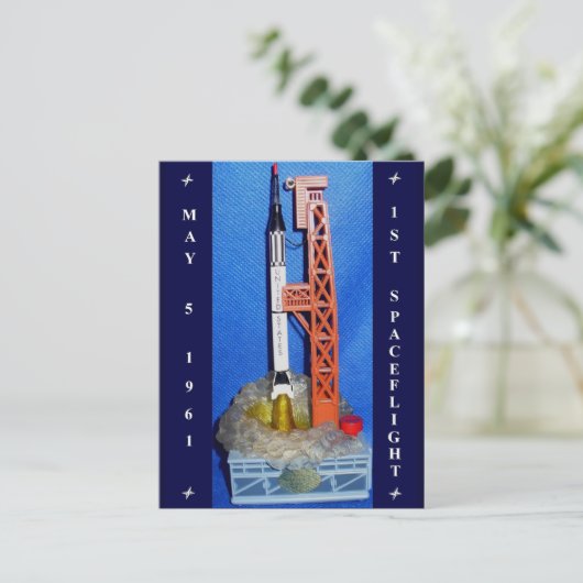 Carte Postale Premier vol spatial (Debout devant)