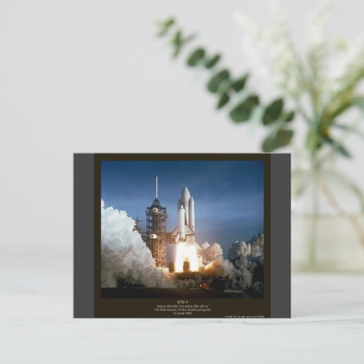 Carte Postale Première navette spatiale lancer STS-1 Columbia (Debout devant)
