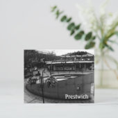 Carte postale Prestwich Village (Debout devant)