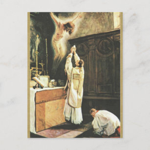 Carte Postale Prêtre catholique offrant la messe à l'autel