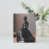 Carte Postale princesse en verre cristal avec robe noire (Debout devant)