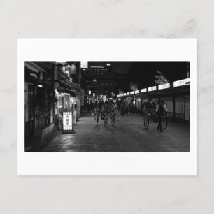 Carte Postale Promenade en soirée à Asakusa : Tokyo, Japon