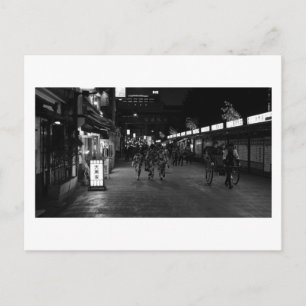 Carte Postale Promenade en soirée à Asakusa : Tokyo, Japon